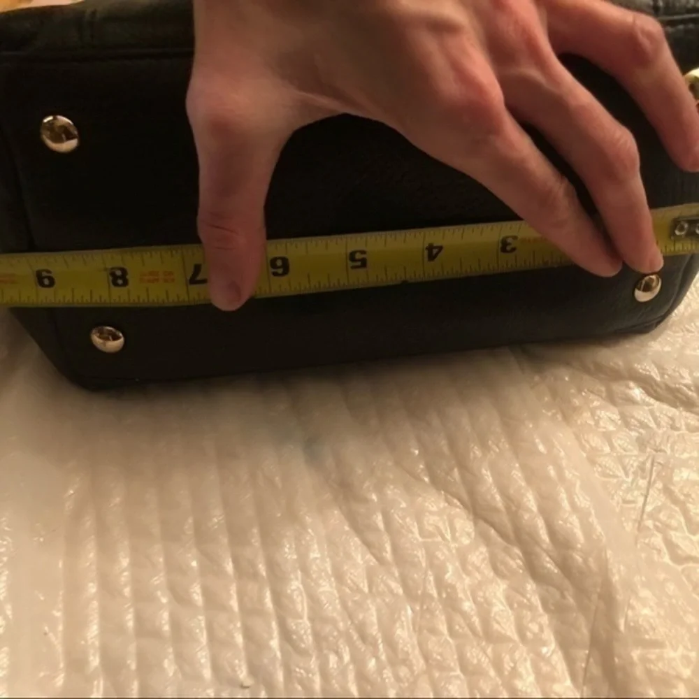 Michael kors black leather zippered tote bag